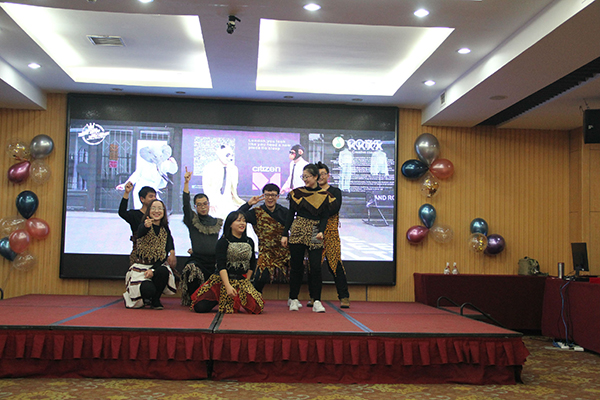 精品人妻伦九区久久AAA片69