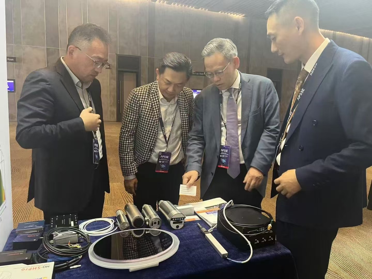 精品人妻伦九区久久AAA片69